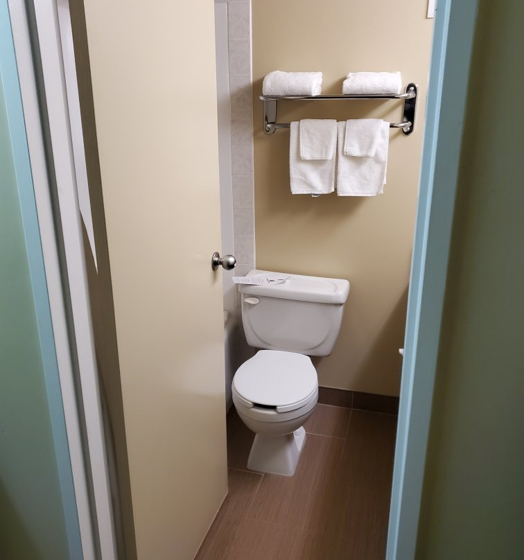 殖民广场套房酒店主图