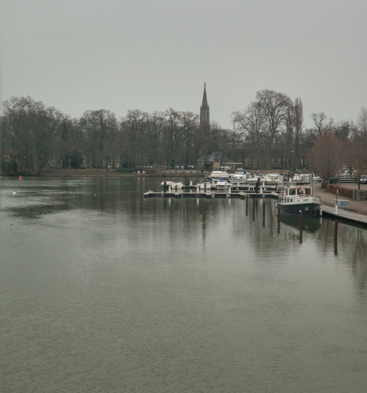 Canal de la Moselle-梅斯必去景点