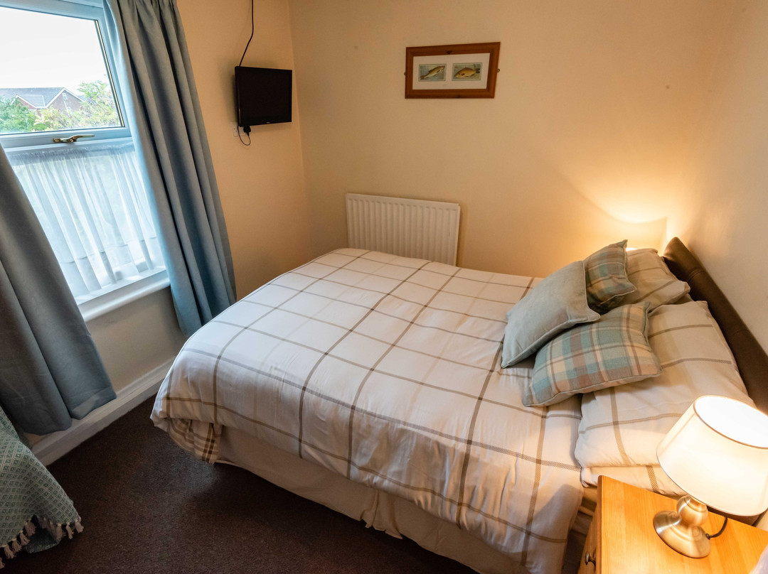 Aarondale Guest House主图