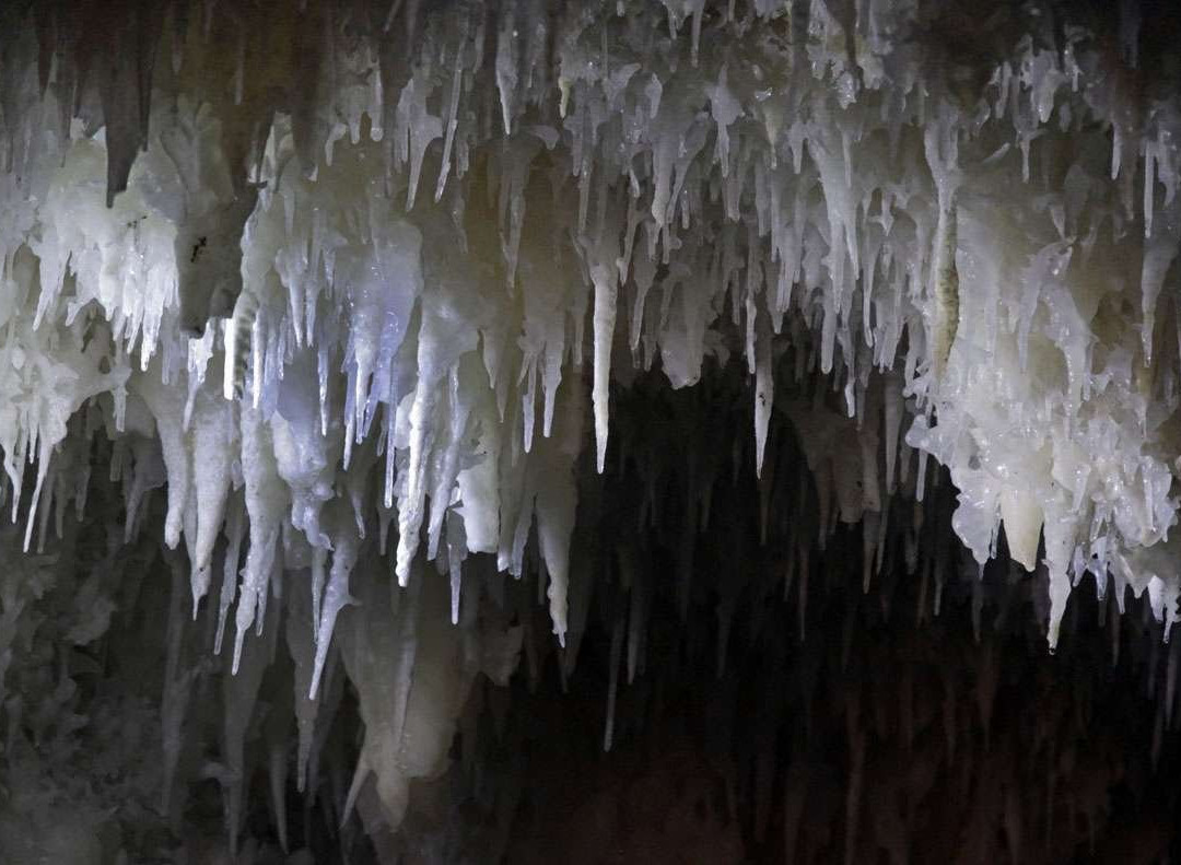 Katalekhor Cave景点图片