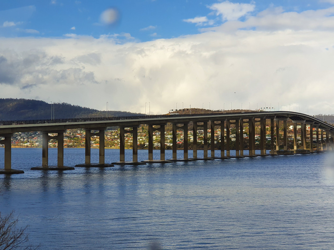 Tasman Bridge景点图片