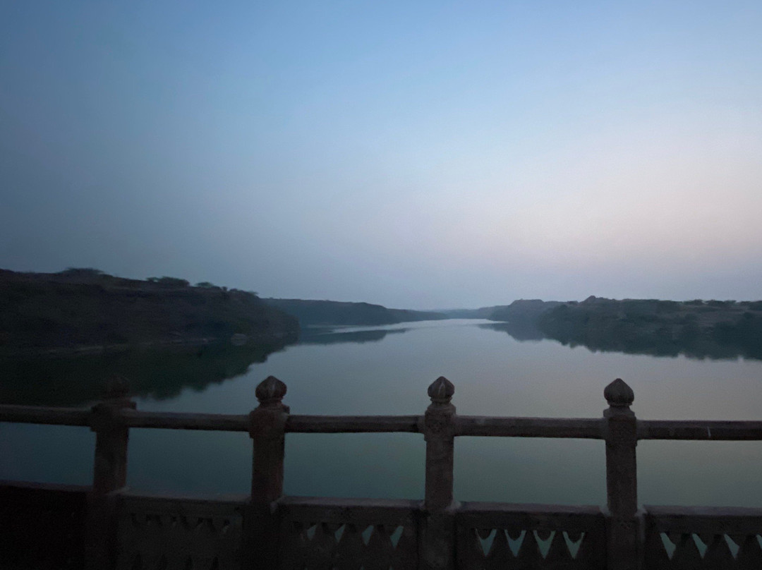 Balsamand Lake景点图片
