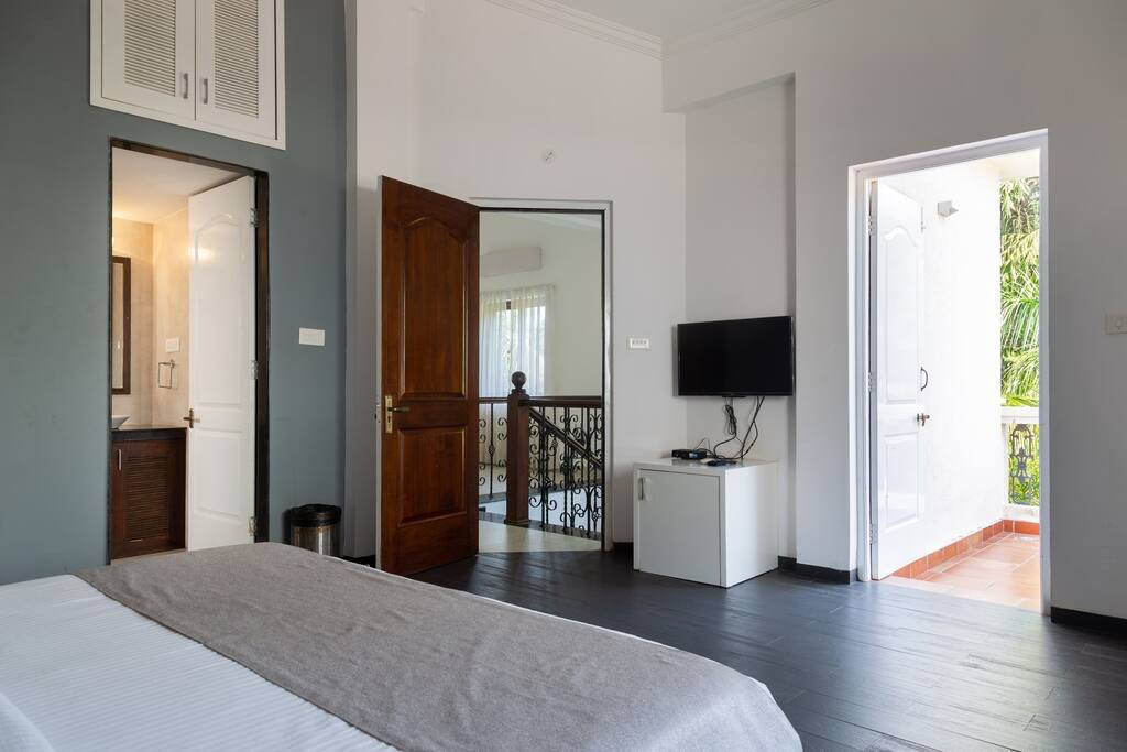 Mansions by Pinto Rosario主图