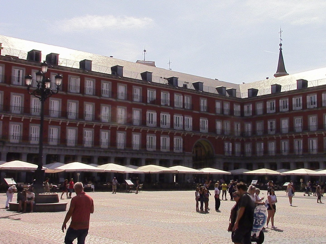 库齐里埃洛斯门-马德里必去景点