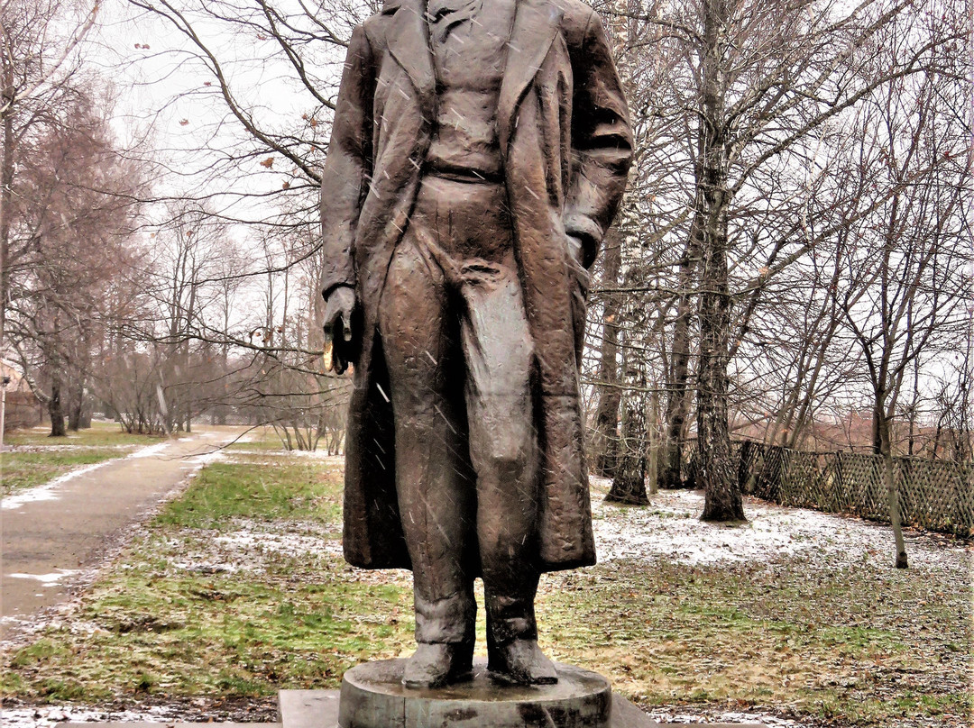 Statue of Sergey Esenin景点图片
