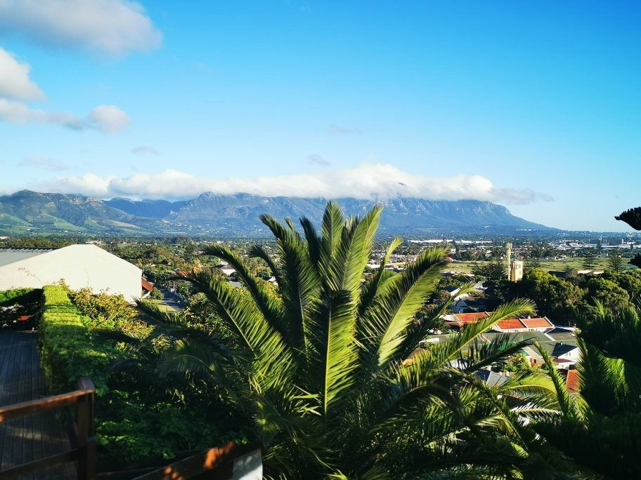 Lakeside Lodge主图