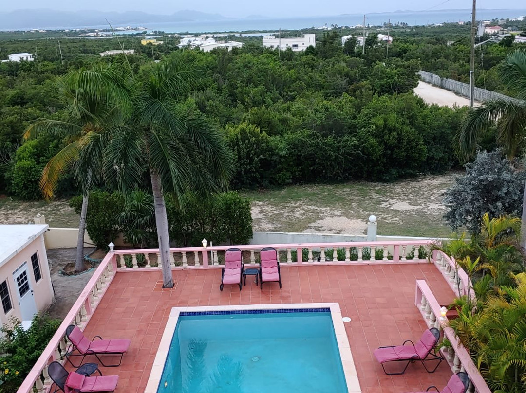 Royal Palms Holiday Suites主图