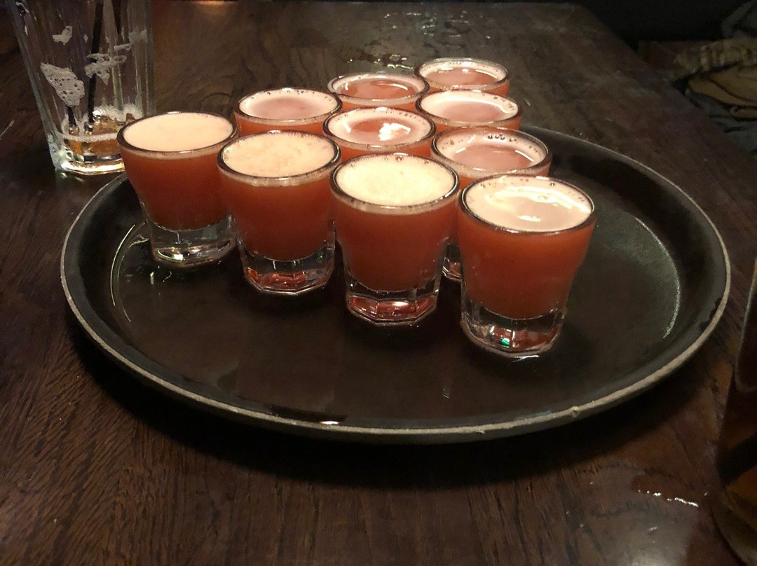 Džem'pub-考那斯必去景点