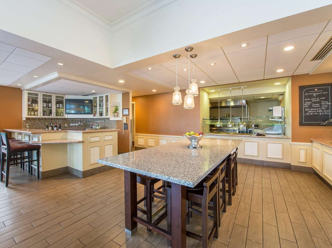 波基普西费西基尔希尔顿花园酒店主图