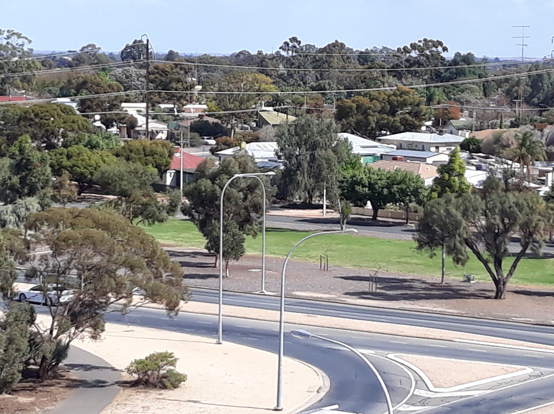 Berri Lookout Tower景点图片