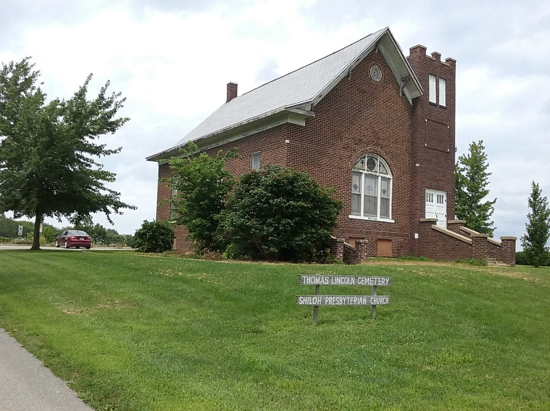 Thomas Lincoln Cemetery