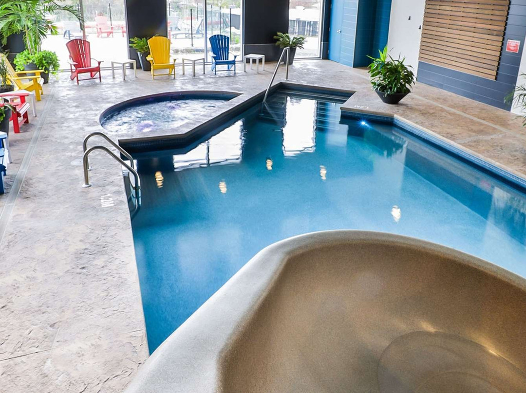 Comfort Inn & Suites主图