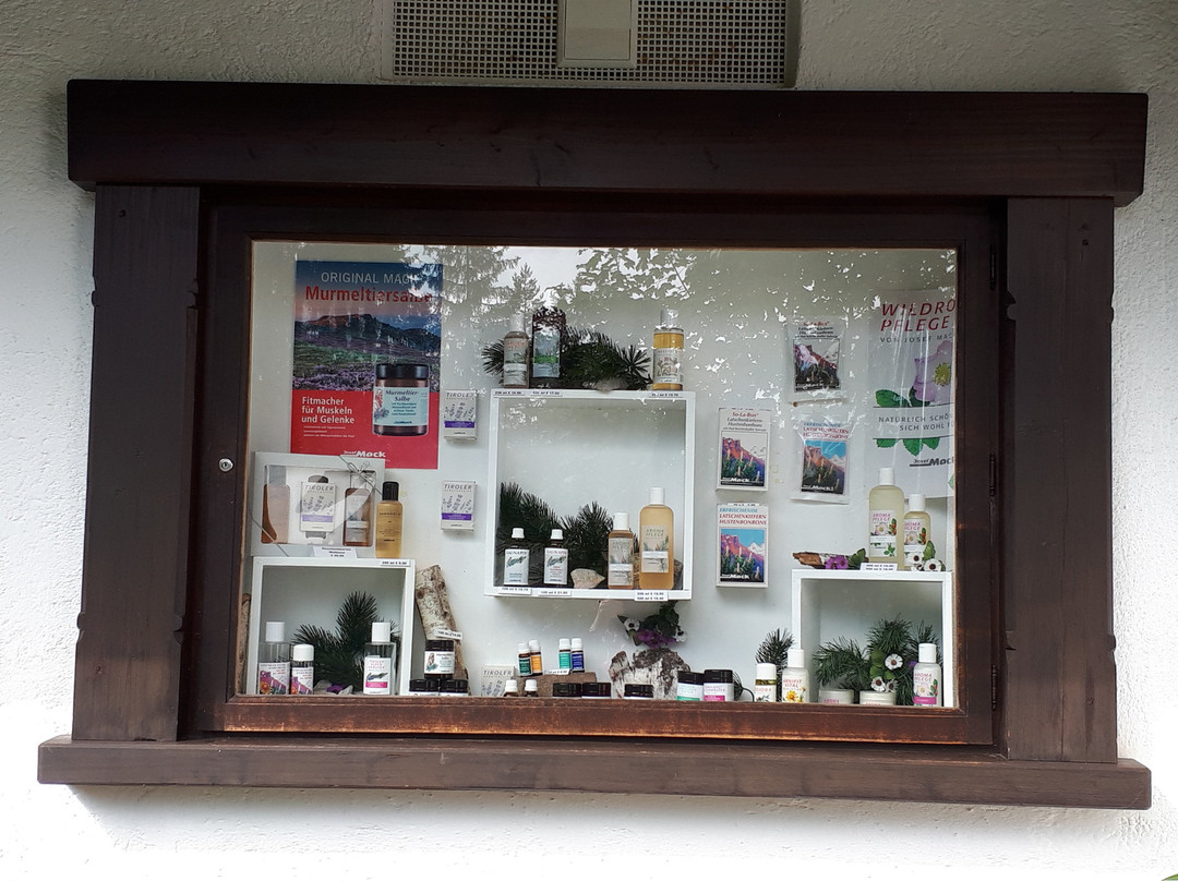 Josef Mack Latschenol-Brennerei-皮勒湖圣乌欧里西必去景点