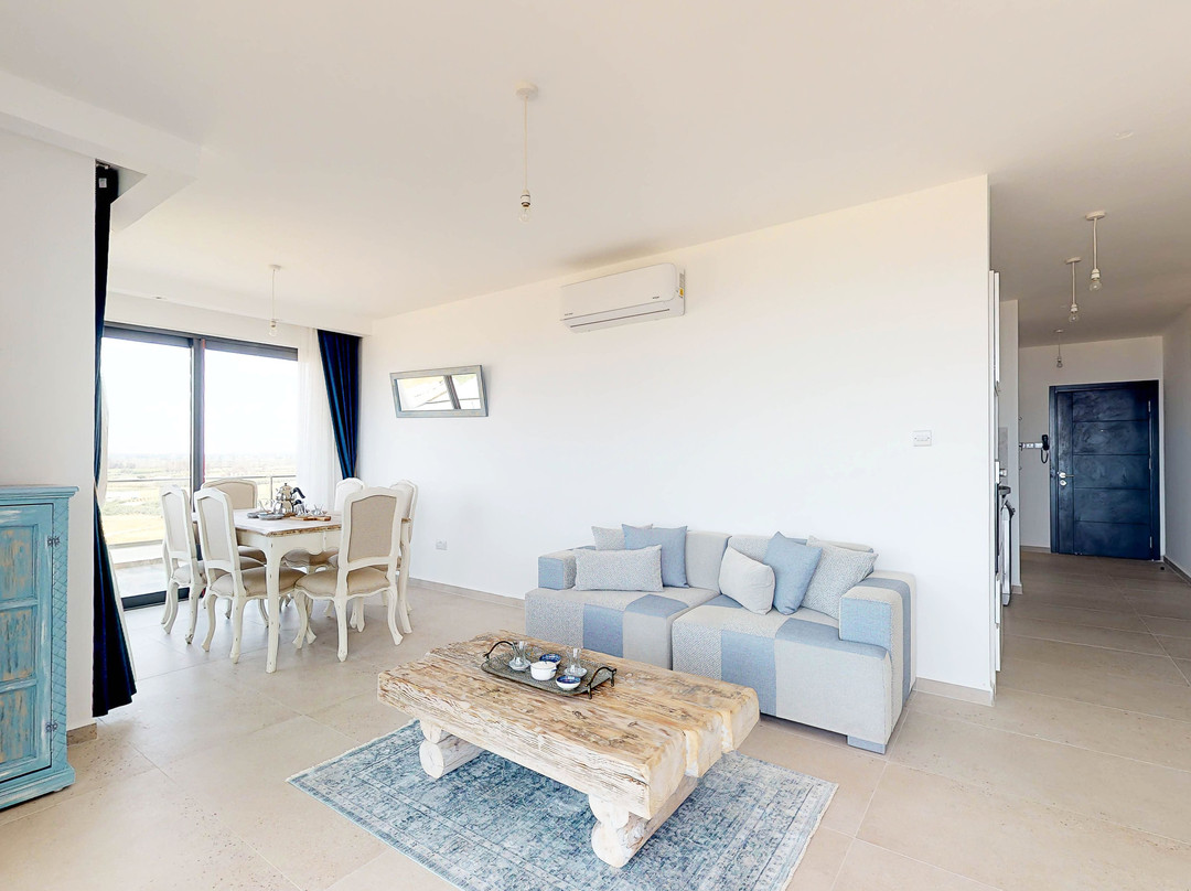 Aphrodite Beachfront Resort主图