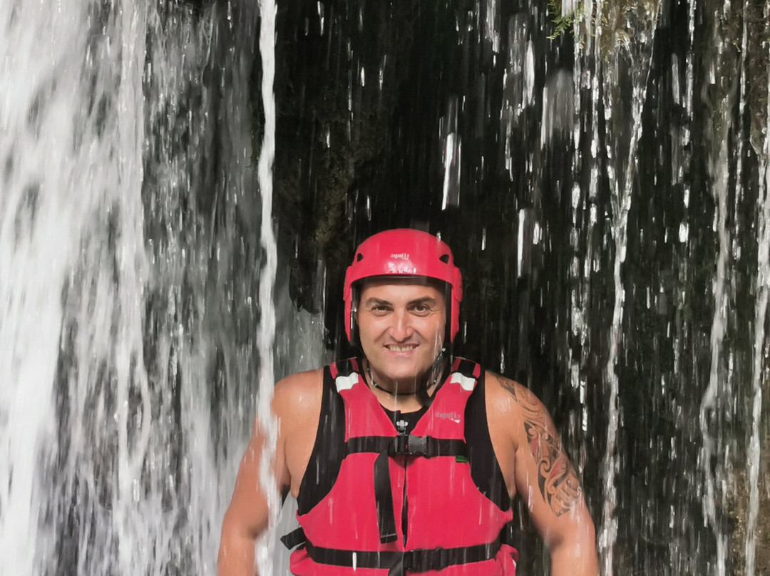 Happy Rafting Lao景点图片