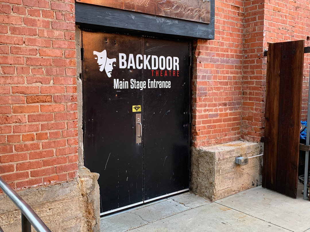 Backdoor Theatre景点图片