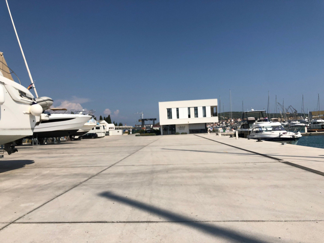 滨海包提克公寓主图