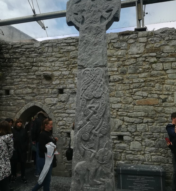 Kilfenora Cathedral & Crosses景点图片