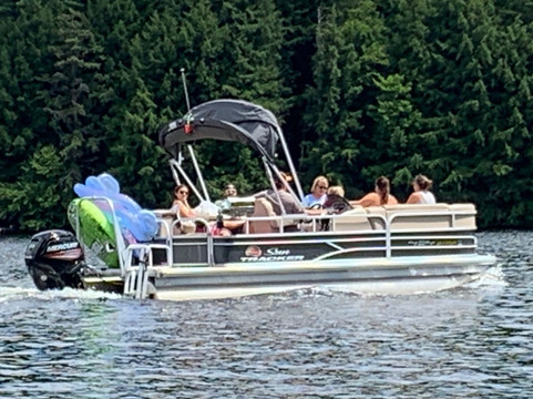 Lake Horace-Weare必去景点