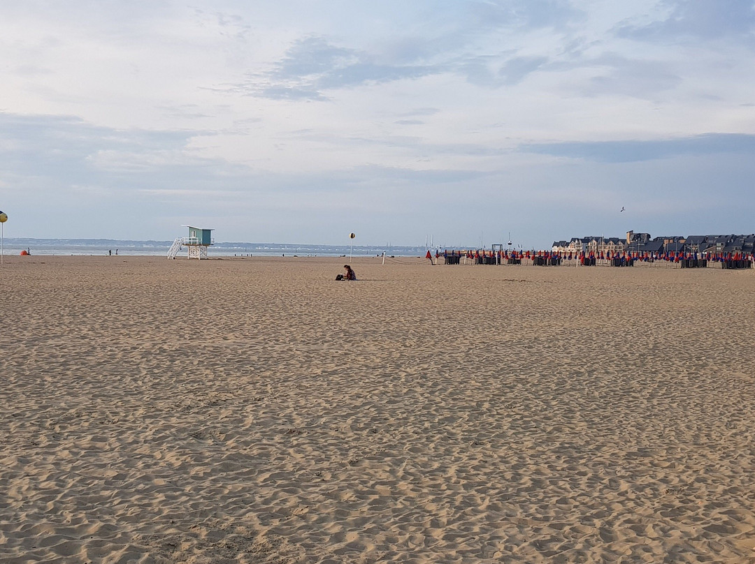 Deauville Beach景点图片