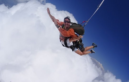 Skydive Pujaut景点图片