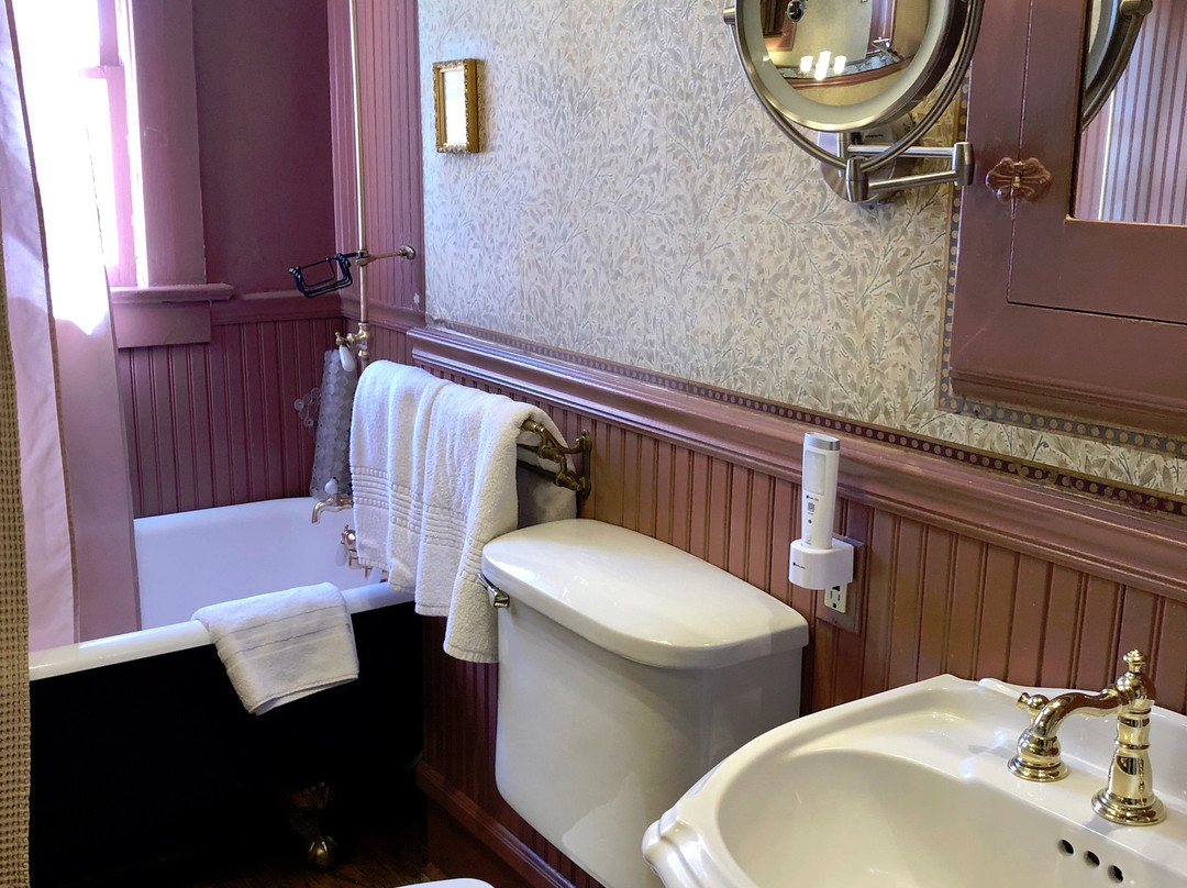 辛普森之家酒店主图