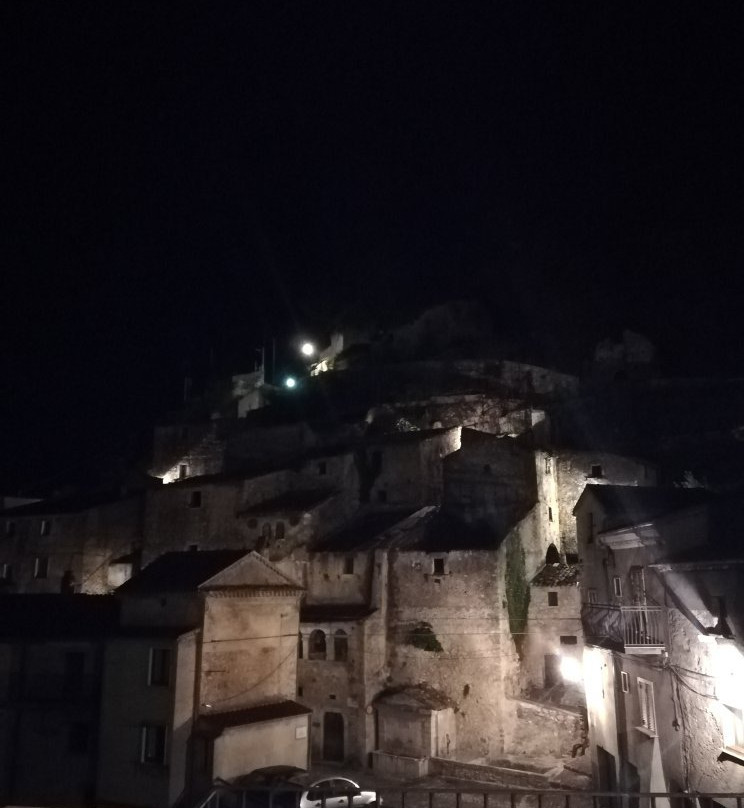 Borgo medievale di Pesche-Pesche必去景点