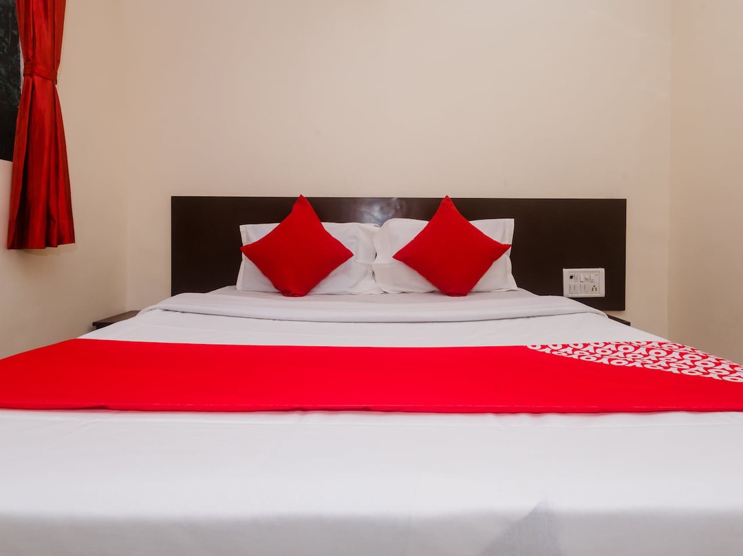 OYO 23285 The Diplomat Lodging主图