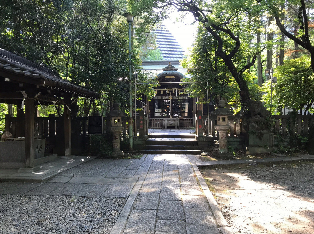 Nishikubo Hachiman Shrine-Toranomon必去景点