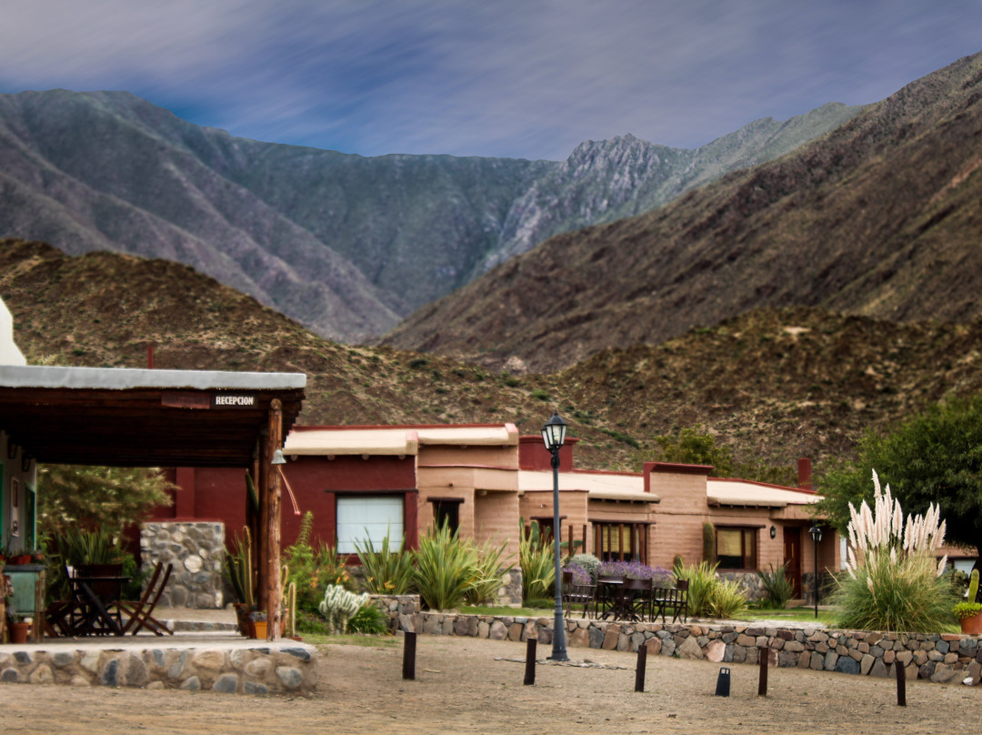 Miraluna Bodega & Cabañas