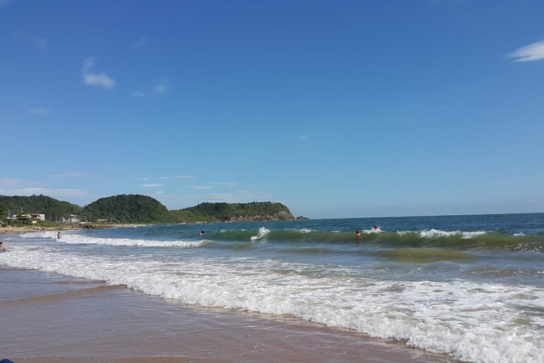 Praia do Poá-佩尼亚必去景点