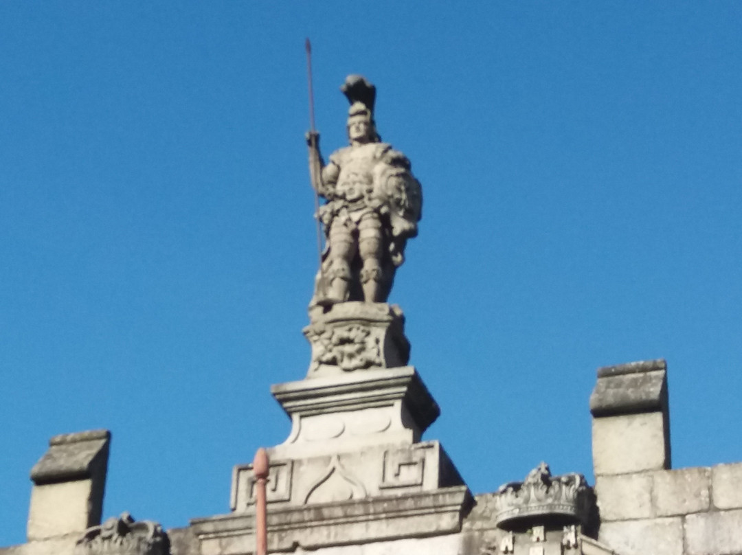 Estatua o Guimaraes de duas caras-吉马良斯必去景点