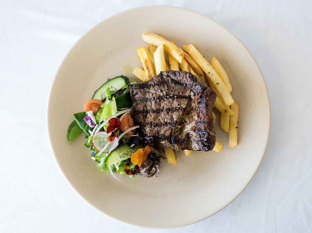 Paradise Point Bowls Club