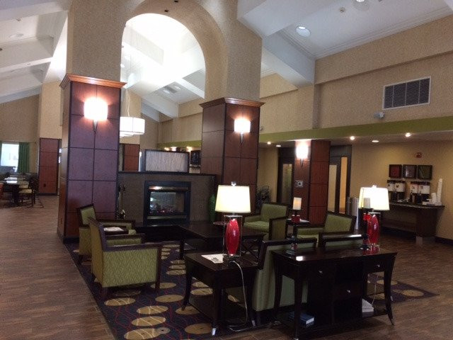 Hampton Inn & Suites Kansas City-Merriam主图