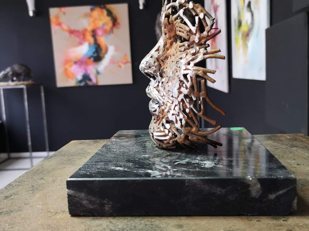 Galeria de arte Georgie Poulariani景点图片