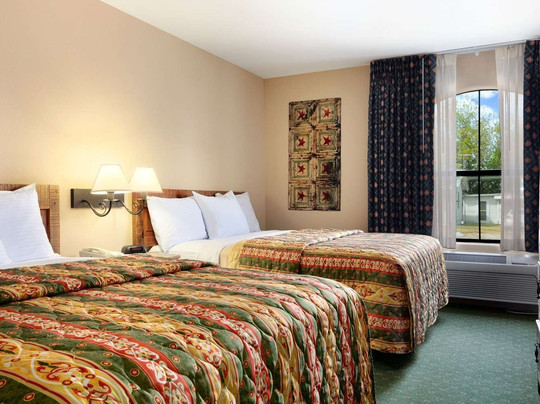 Days Inn & Suites by Wyndham Llano主图