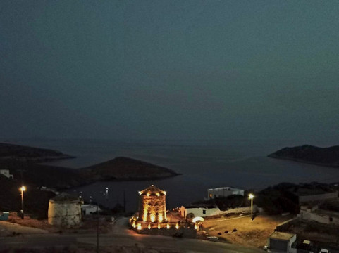 Karidomilos Cafe Bar