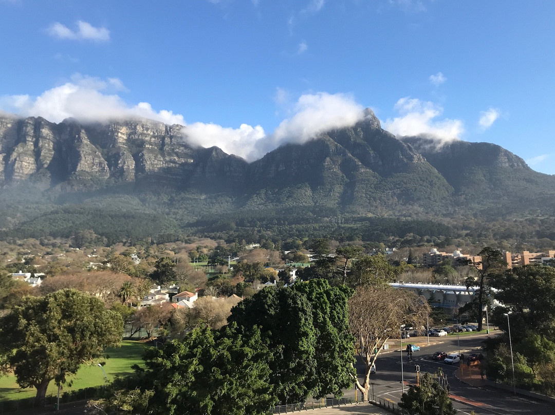 纽兰特南方太阳酒店主图