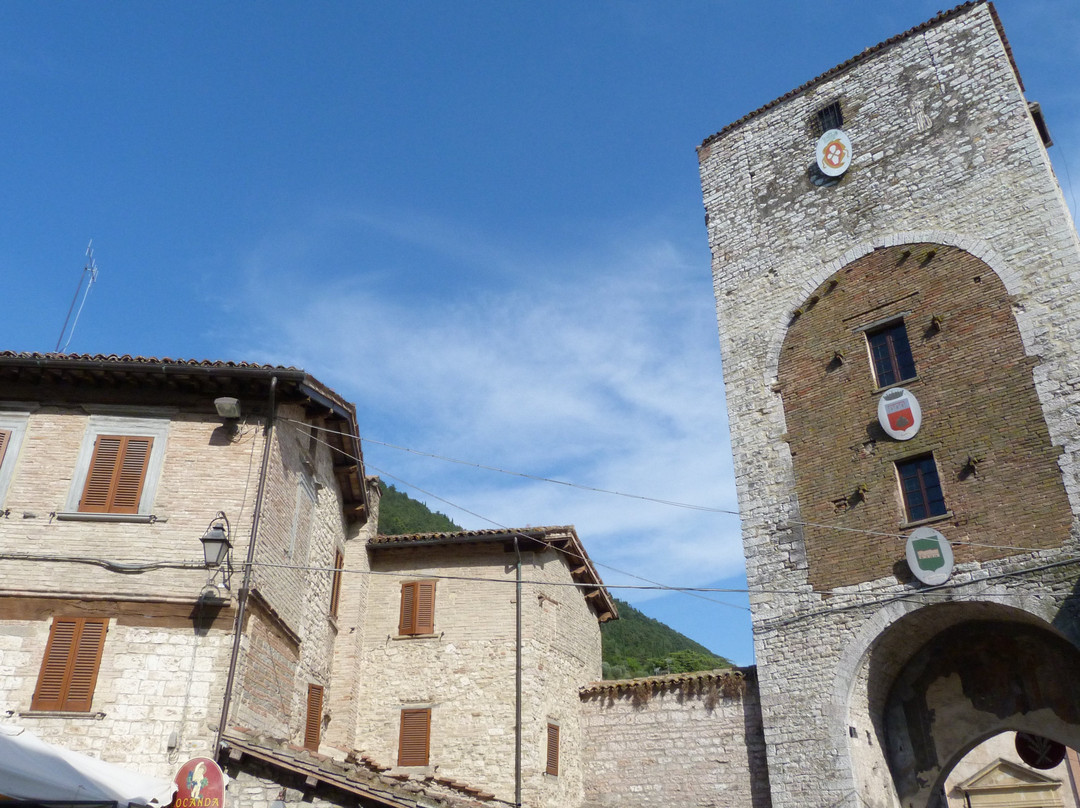 Museo Torre di Porta Romana-古比奥必去景点