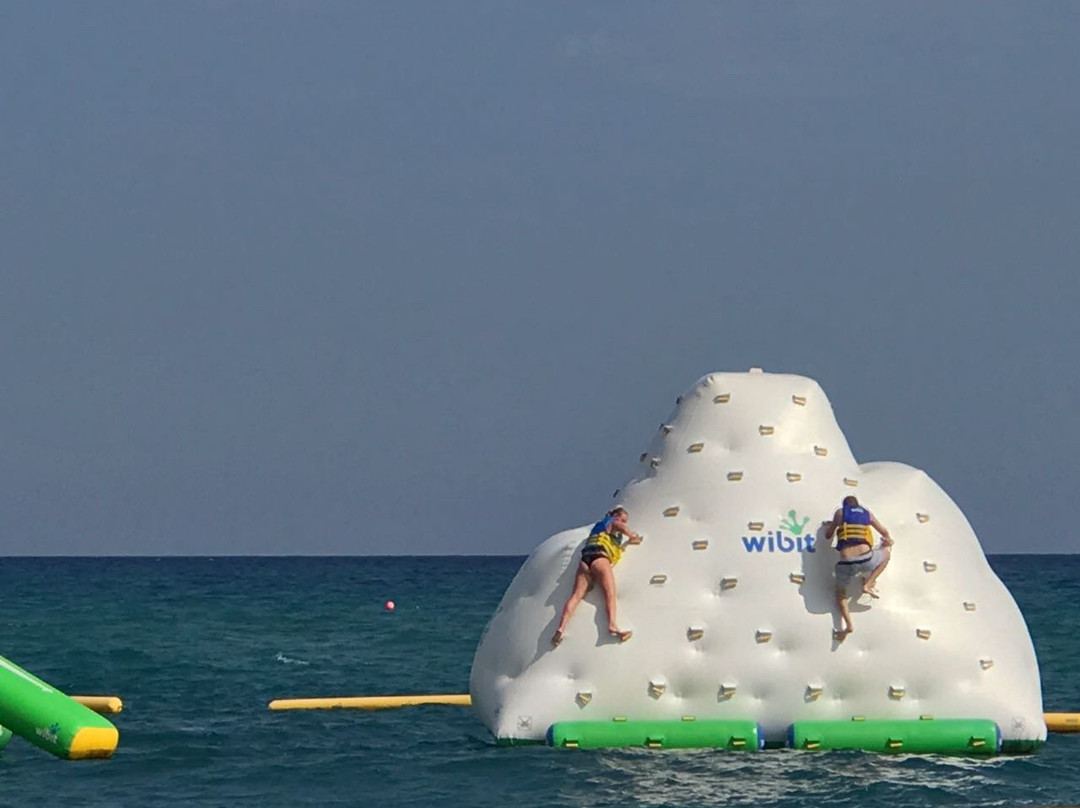 Playa Aquapark-Santa Susanna必去景点