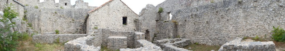 Kapetanovic Fortress景点图片