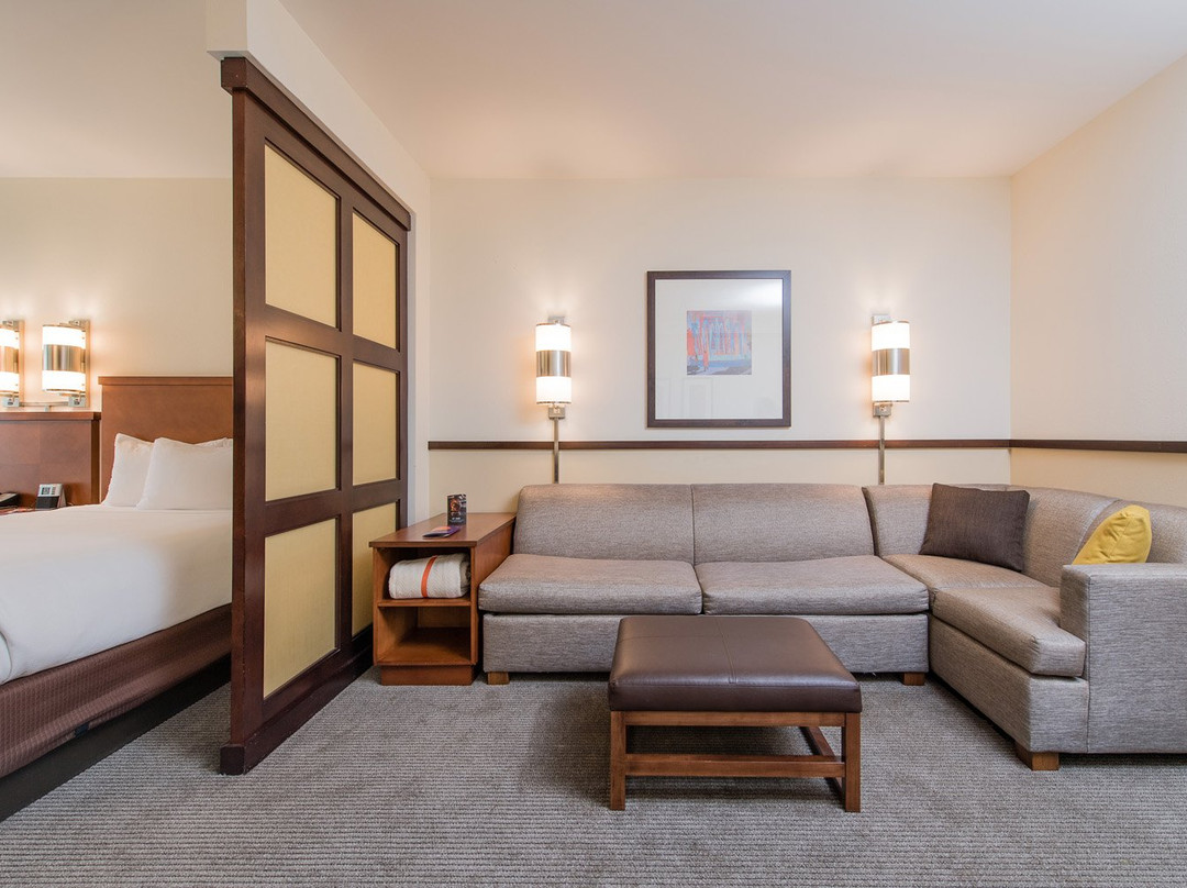 Hyatt Place Charleston Airport/Convention Center主图