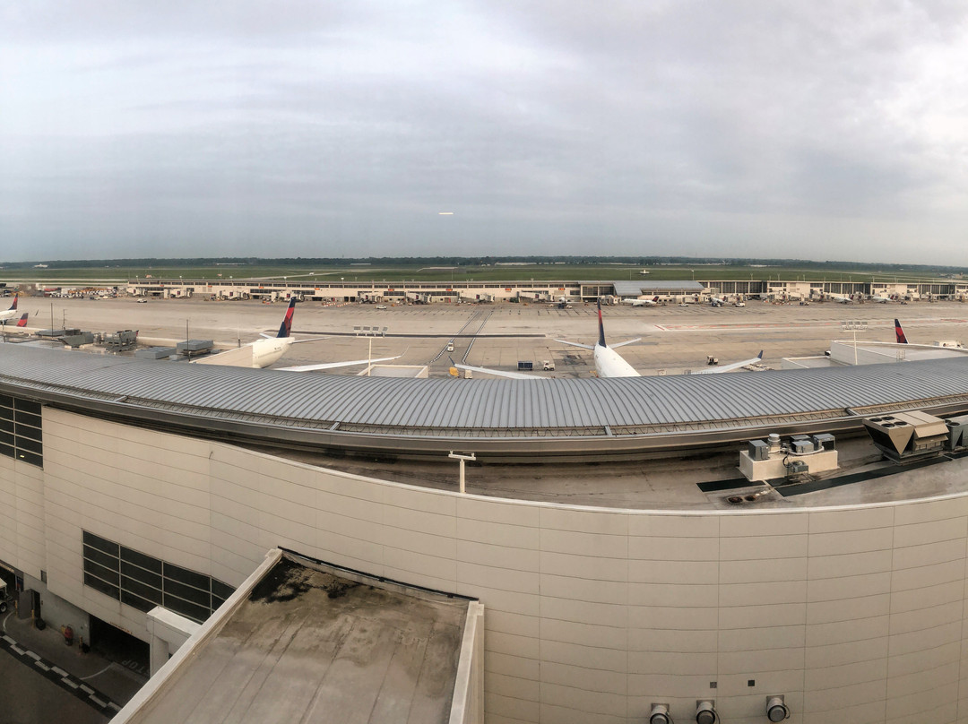 底特律麦特罗机场威斯丁酒店主图