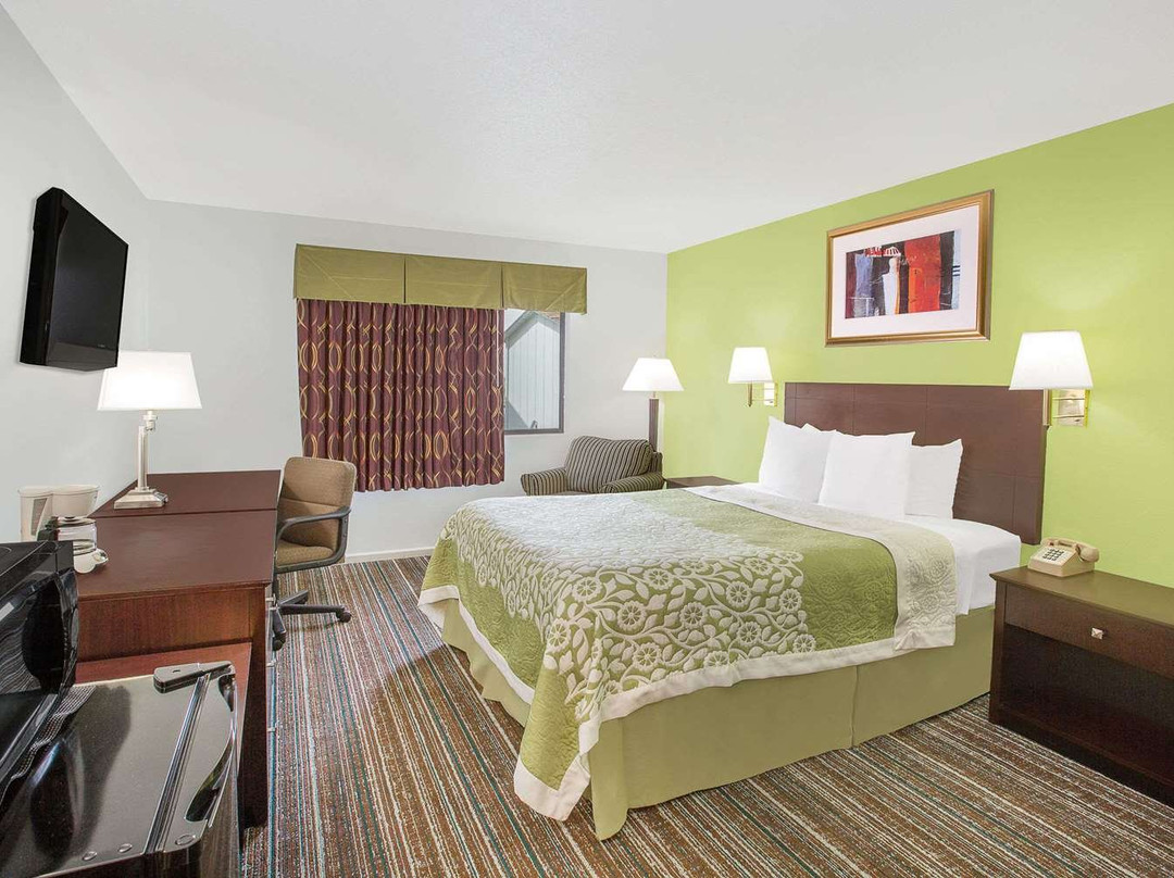 Days Inn by Wyndham York主图