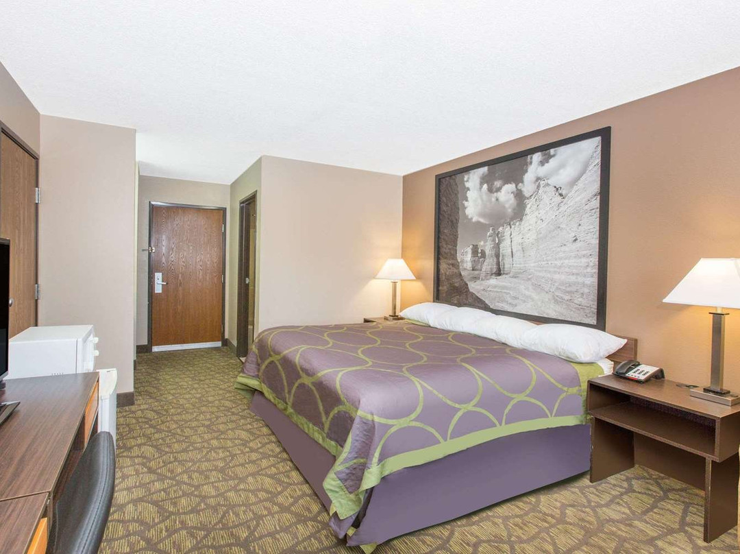 Super 8 by Wyndham Belleville主图