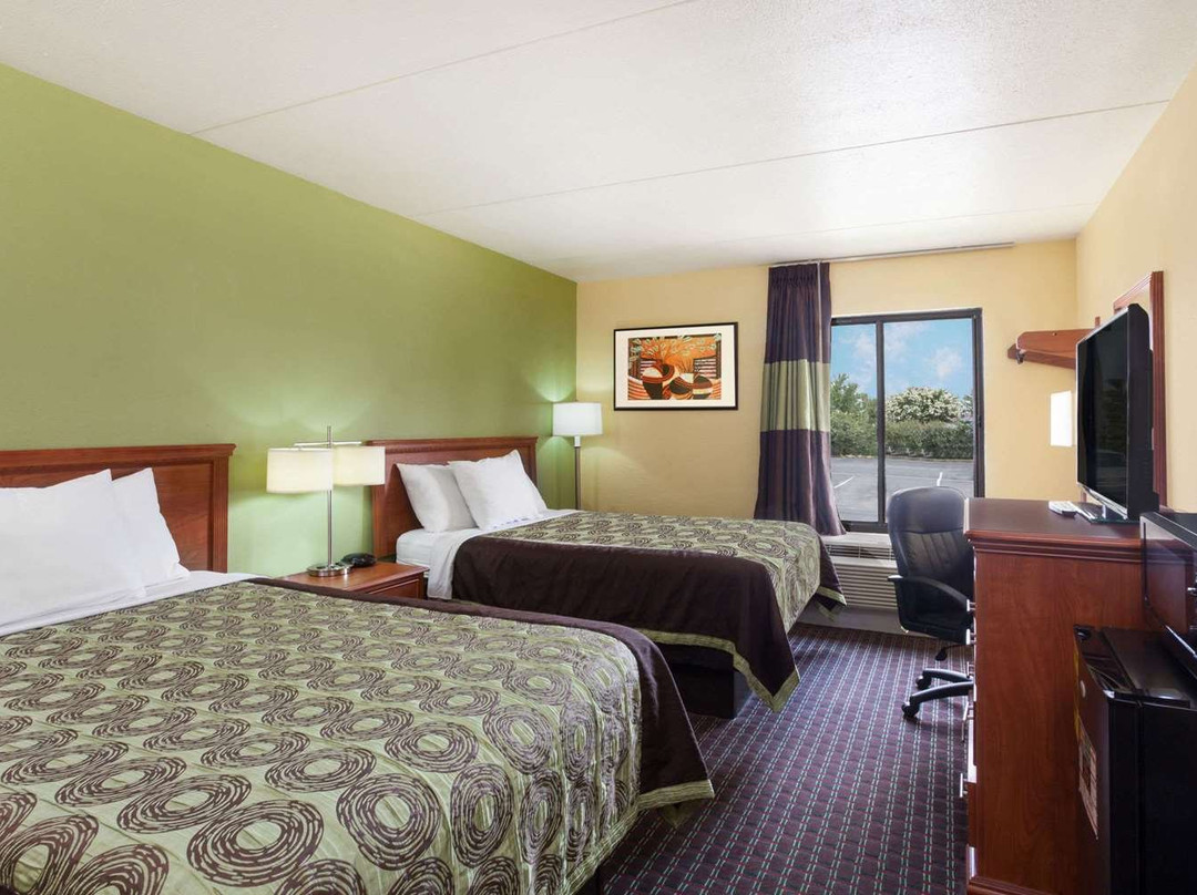 Days Inn by Wyndham Bowling Green主图