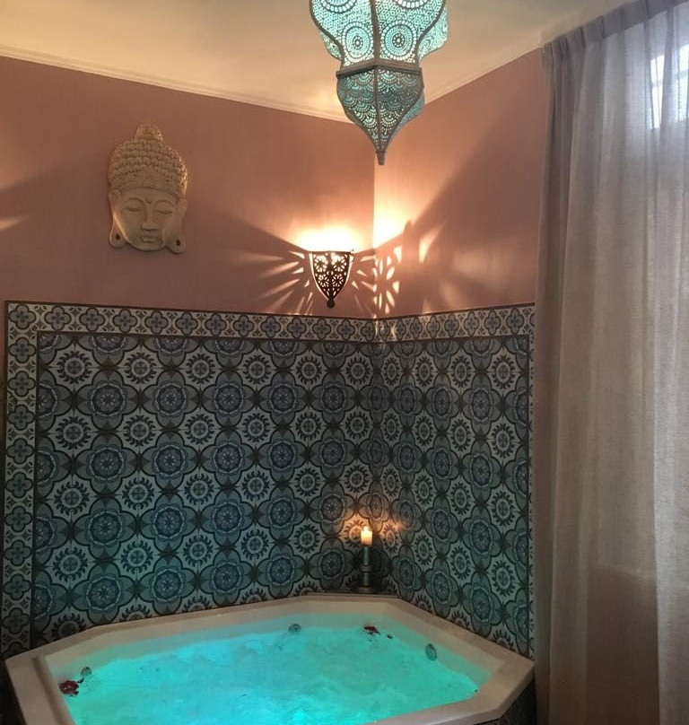 Armonium Spa-洛马斯-德萨莫拉必去景点