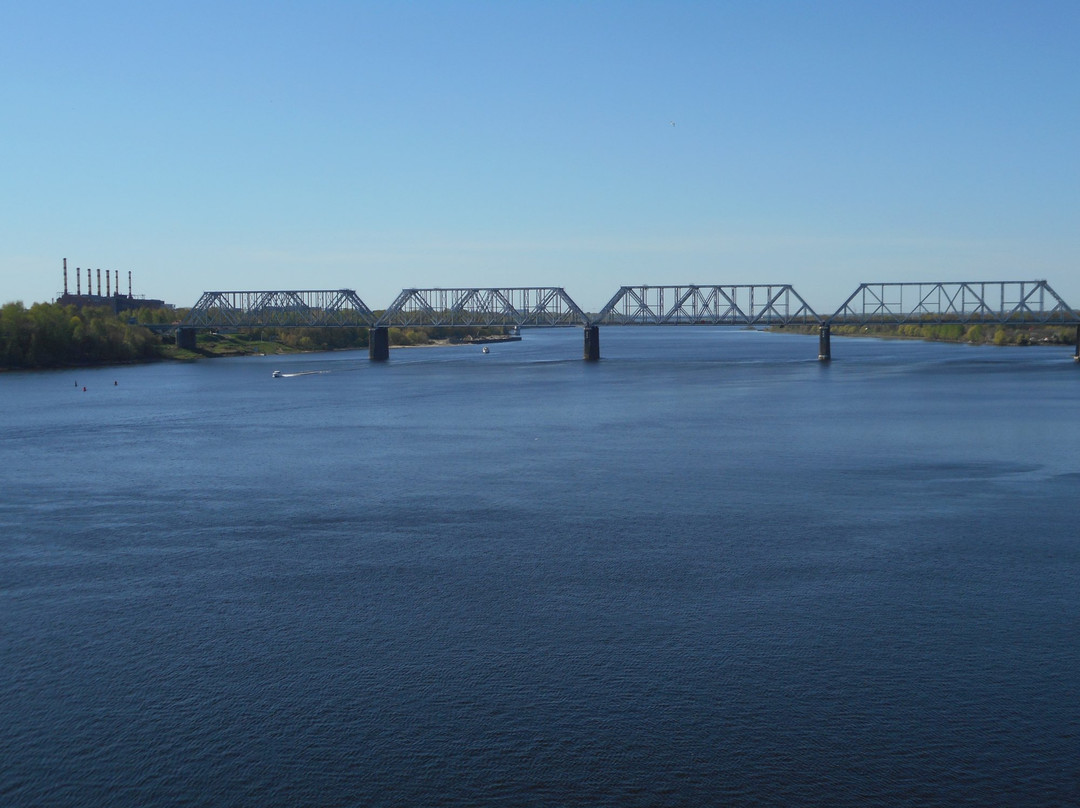 Oktyabrskiy Bridge-雅罗斯拉夫必去景点