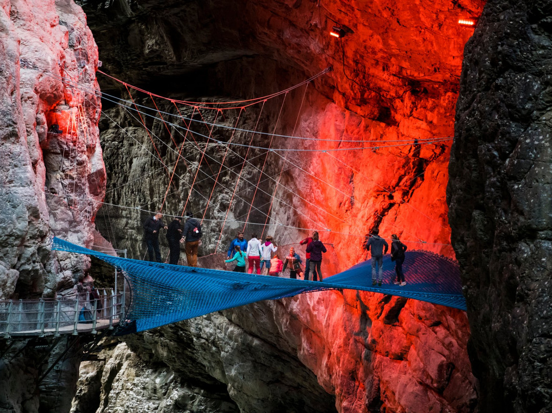 Glacier Canyon - Gletscherschlucht景点图片