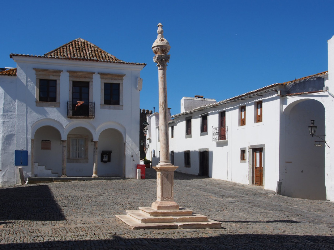 蒙萨拉斯旅游景点-Pelourinho de Monsaraz (Monsaraz)